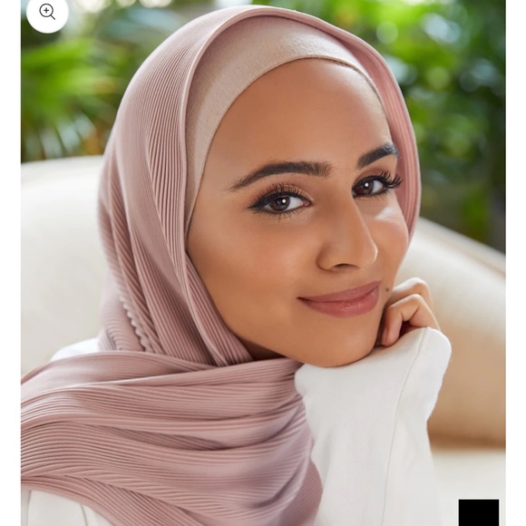 COPY - HAUTE HIJAB Fine Pleat Hijab - Picture 1 of 12